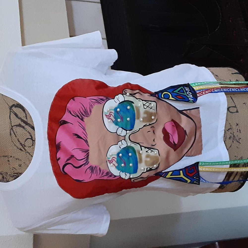 One of a kind tee Shirt
